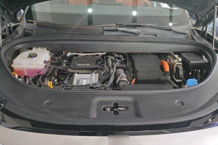 Used BYD Tang L 2025 DM 175KM Drone Player Edition Engine Bay