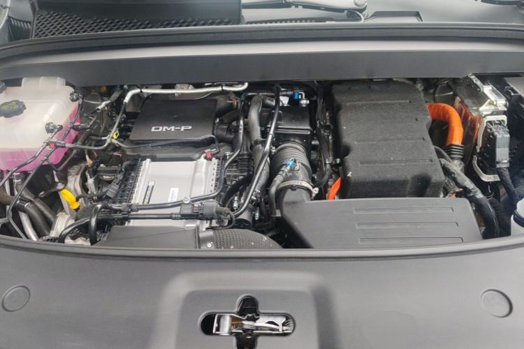 Used BYD Tang L 2025 DM 175KM Drone Player Edition Engine Bay