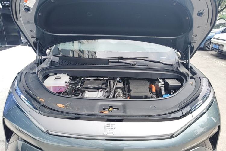 Used BYD Tang L 2025 DM 175KM Drone Player Edition Engine Bay