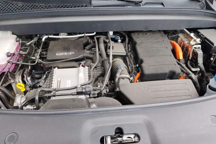 Used BYD Tang L 2025 DM 175KM Drone Player Edition Engine Bay