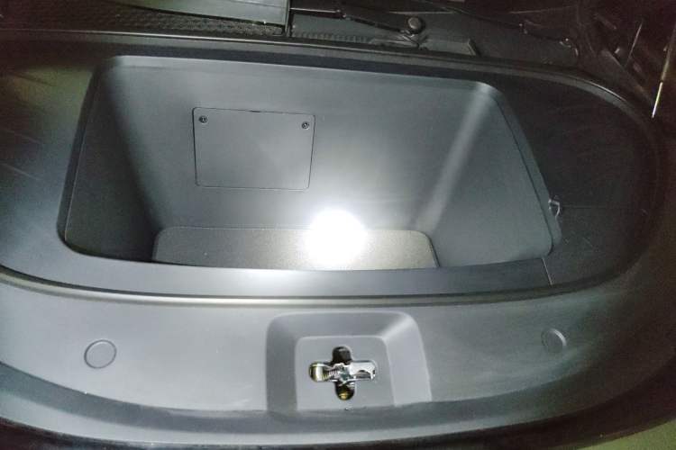 Used BYD Tang L 2025 EV 670KM LiDAR Flagship Version Engine Bay