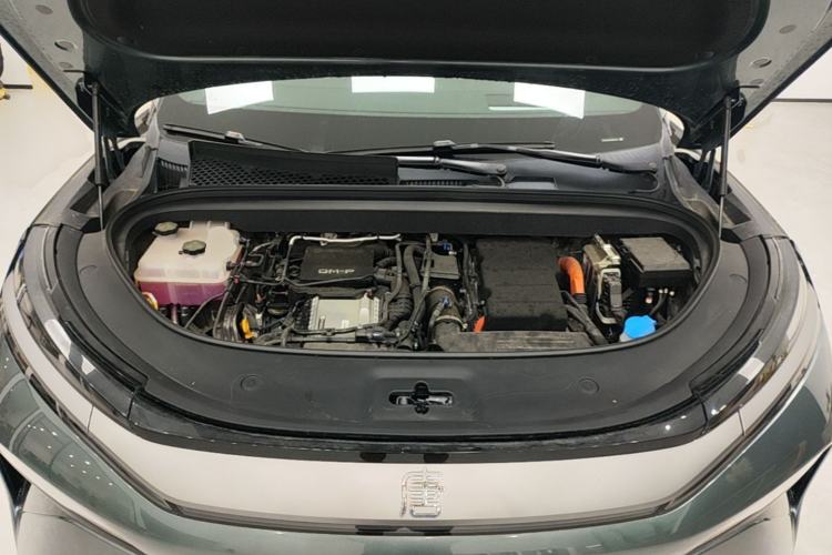 Used BYD Tang L 2025 DM 175KM Drone Player Edition Engine Bay