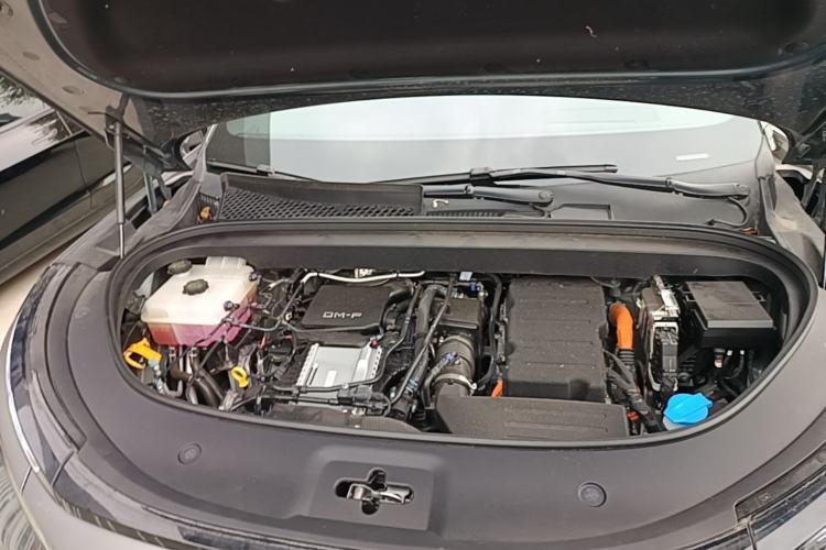 Used BYD Tang L 2025 DM 175KM Drone Player Edition Engine Bay