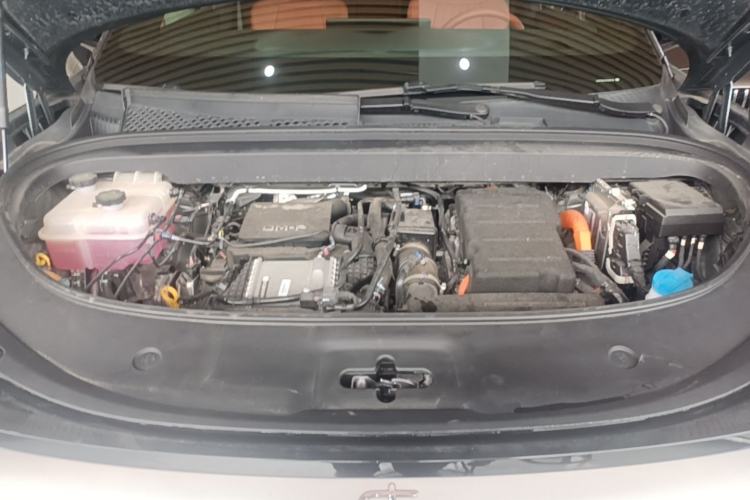 Used BYD Tang L 2025 DM 175KM Drone Player Edition Engine Bay