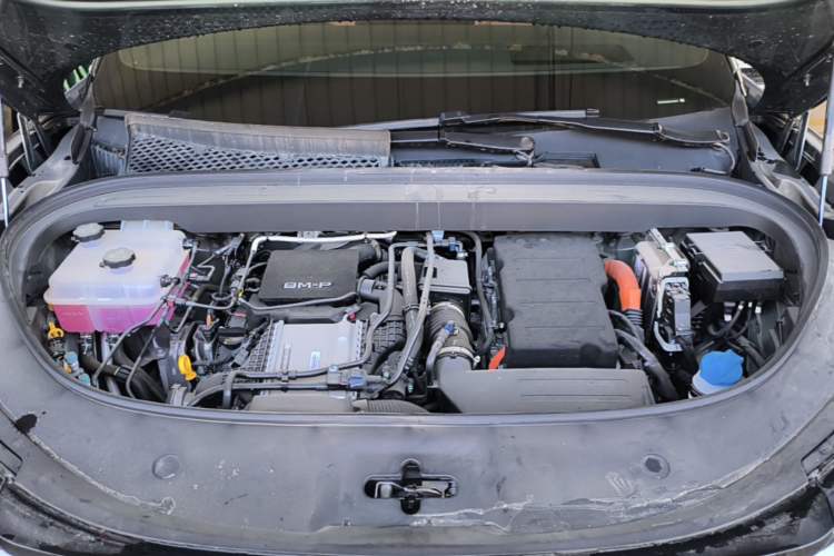 Used BYD Tang L 2025 DM 175KM Drone Player Edition Engine Bay