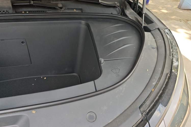 Used BYD Tang L 2025 EV 600KM All-Wheel-Drive LiDAR Flagship Model Engine Bay Left