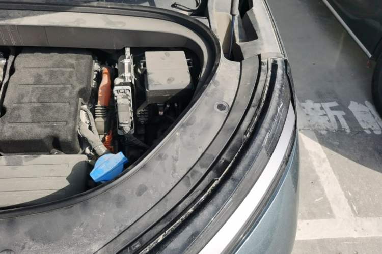 Used BYD Tang L 2025 DM 175KM Drone Player Edition Engine Bay Left
