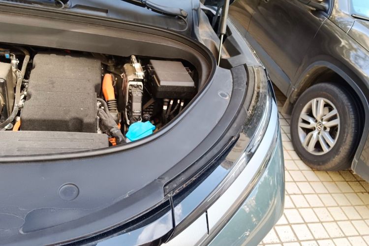 Used BYD Tang L 2025 DM 175KM Drone Player Edition Engine Bay Left