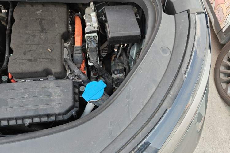 Used BYD Tang L 2025 DM 175KM Drone Player Edition Engine Bay Left