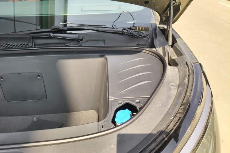 Used BYD Tang L 2025 EV 670KM LiDAR Flagship Version Engine Bay Left