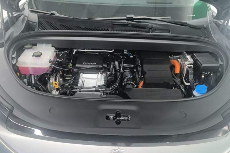 Used BYD Tang L 2025 DM 175KM Drone Player Edition Engine Bay
