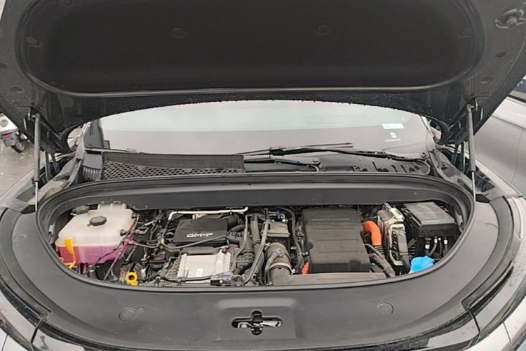 Used BYD Tang L 2025 DM 175KM Drone Player Edition Engine Bay