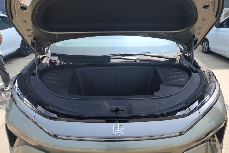 Used BYD Tang L 2025 EV 670KM LiDAR Flagship Version Engine Bay