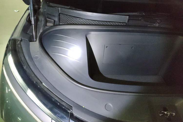 Used BYD Tang L 2025 EV 670KM LiDAR Flagship Version Engine Bay Right