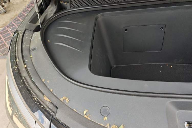 Used BYD Tang L 2025 EV 600KM All-Wheel-Drive LiDAR Flagship Model Engine Bay Right