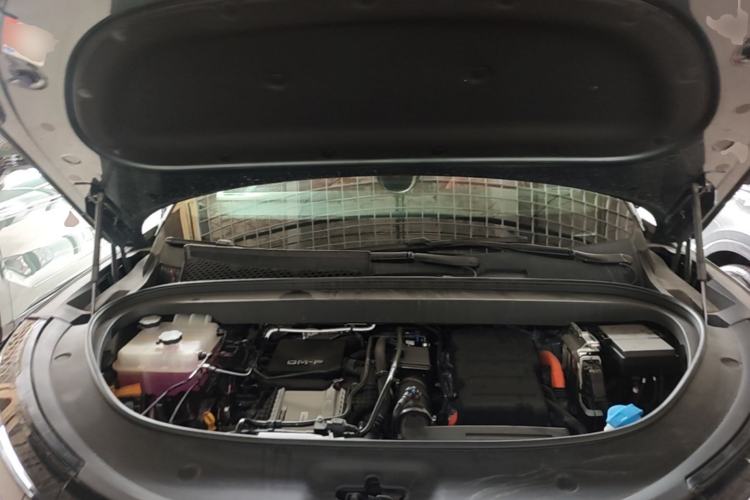 Used BYD Tang L 2025 DM 175KM Drone Player Edition Engine Bay