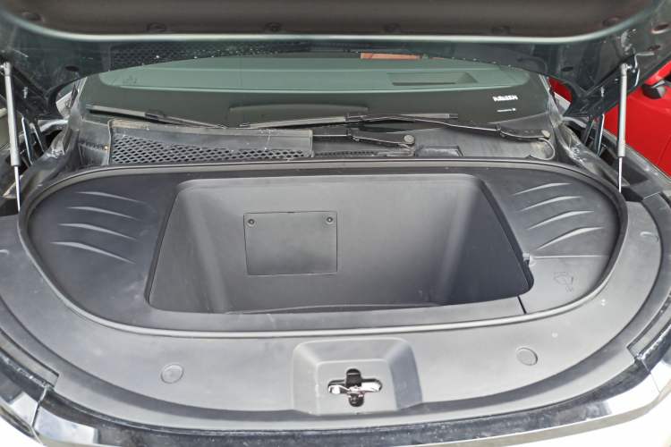 Used BYD Tang L 2025 EV 600KM All-Wheel-Drive LiDAR Flagship Model Engine Bay