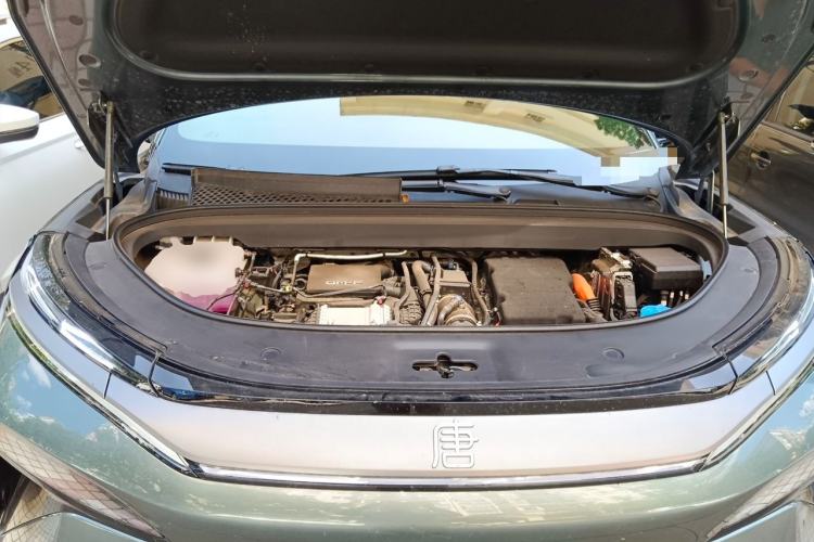Used BYD Tang L 2025 DM 175KM Drone Player Edition Engine Bay