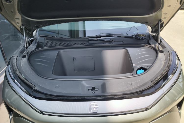 Used BYD Tang L 2025 EV 670KM LiDAR Flagship Version Engine Bay