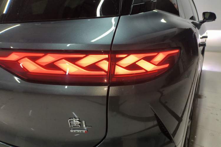 Used BYD Tang L 2025 DM 175KM Drone Player Edition Exterior 3