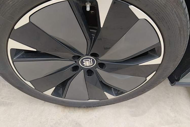 Used BYD Tang L 2025 DM 175KM Drone Player Edition Exterior 4