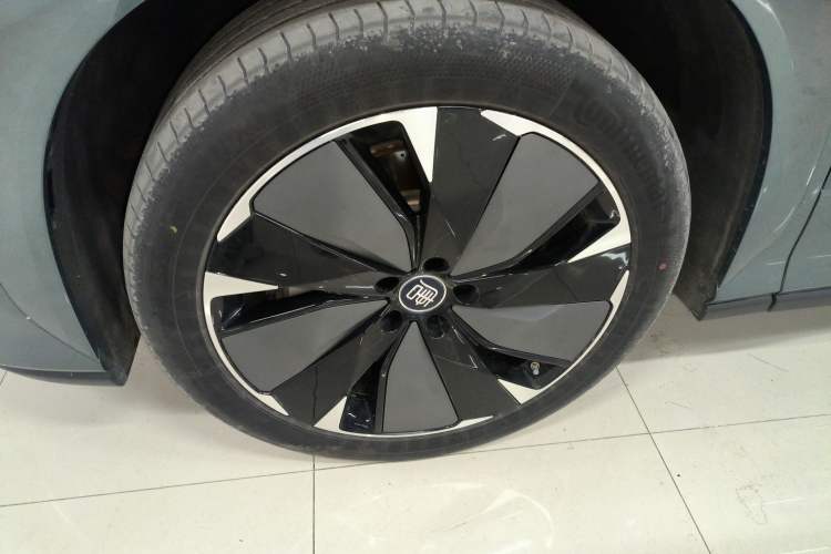 Used BYD Tang L 2025 DM 175KM Drone Player Edition Exterior 4