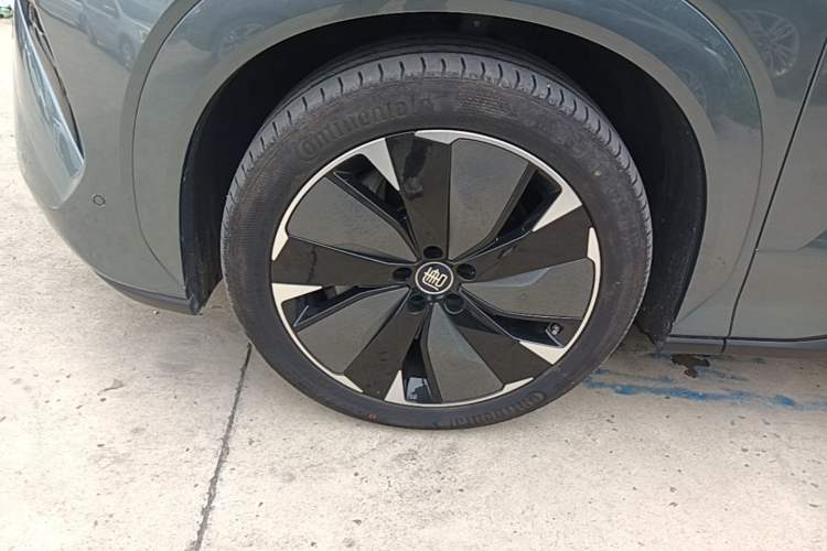 Used BYD Tang L 2025 EV 600KM All-Wheel-Drive LiDAR Flagship Model Exterior 4