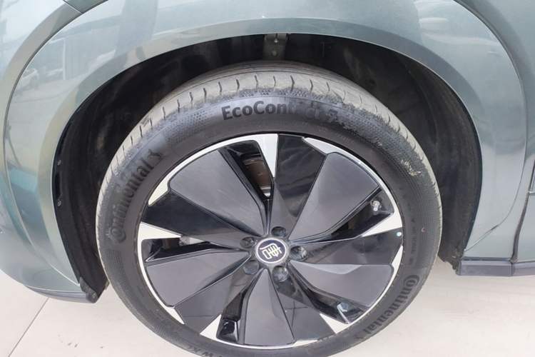 Used BYD Tang L 2025 DM 175KM Drone Player Edition Exterior 4
