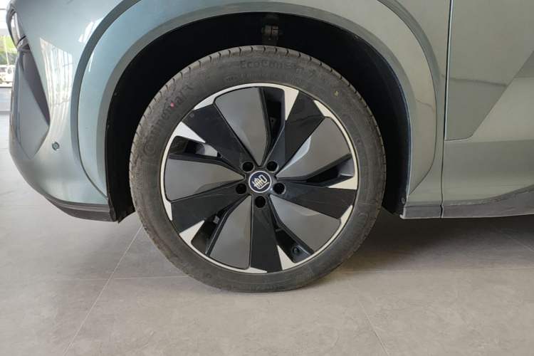 Used BYD Tang L 2025 DM 175KM Drone Player Edition Exterior 4