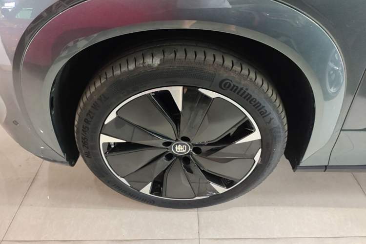 Used BYD Tang L 2025 DM 175KM Drone Player Edition Exterior 4