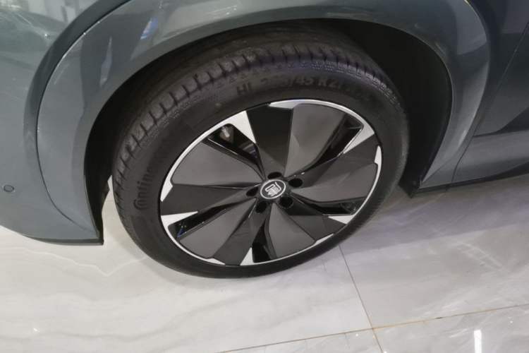 Used BYD Tang L 2025 DM 175KM Drone Player Edition Exterior 4