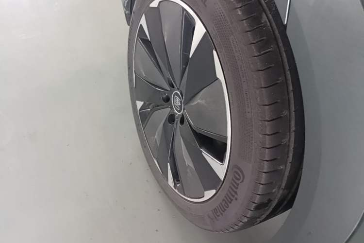 Used BYD Tang L 2025 DM 175KM Drone Player Edition Exterior 5