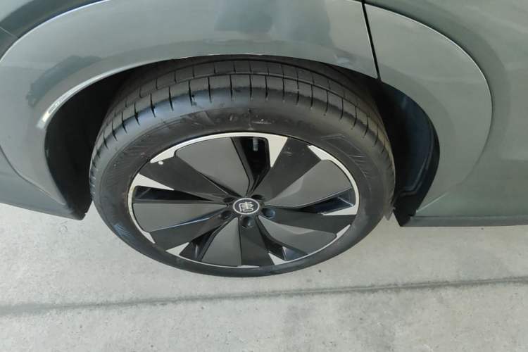 Used BYD Tang L 2025 DM 175KM Drone Player Edition Exterior 5