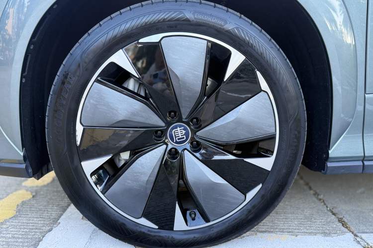 Used BYD Tang L 2025 DM 175KM Drone Player Edition Exterior 9