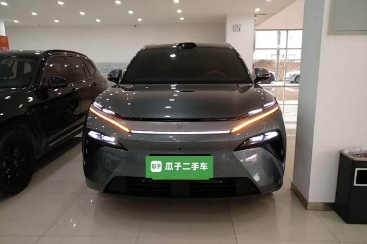 Used BYD Tang L 2025 DM 200KM Four-Wheel Drive LiDAR Flagship Model Front