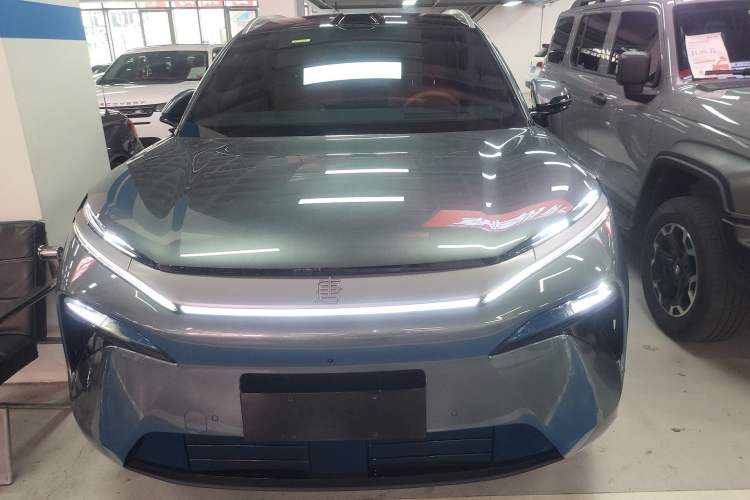 Used BYD Tang L 2025 DM 215KM LiDAR Flagship Model Front