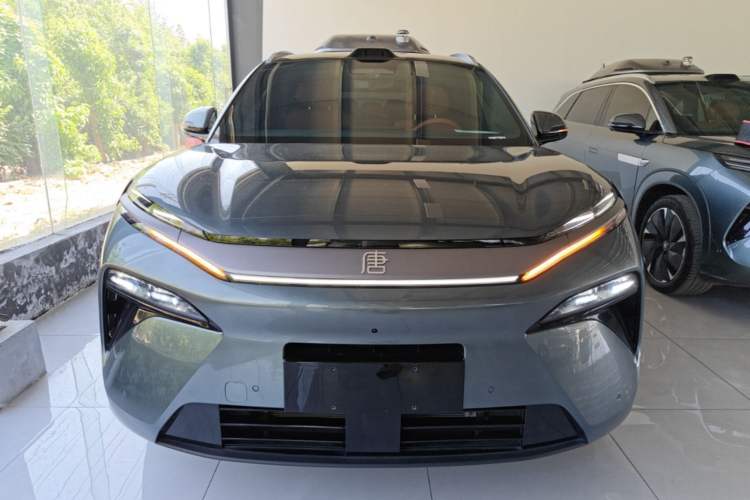 Used BYD Tang L 2025 DM 175KM Drone Player Edition Front