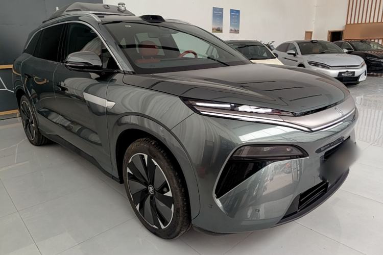 Used BYD Tang L 2025 DM 175KM Drone Player Edition Front Right 45 Deg
