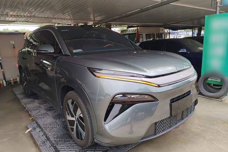 Used BYD Tang L 2025 DM 215KM LiDAR Flagship Model Front Right 45 Deg