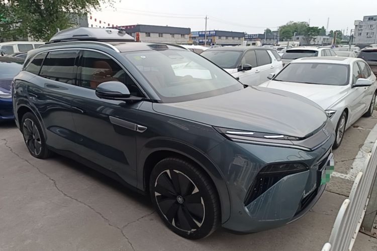Used BYD Tang L 2025 DM 175KM Drone Player Edition Front Right 45 Deg