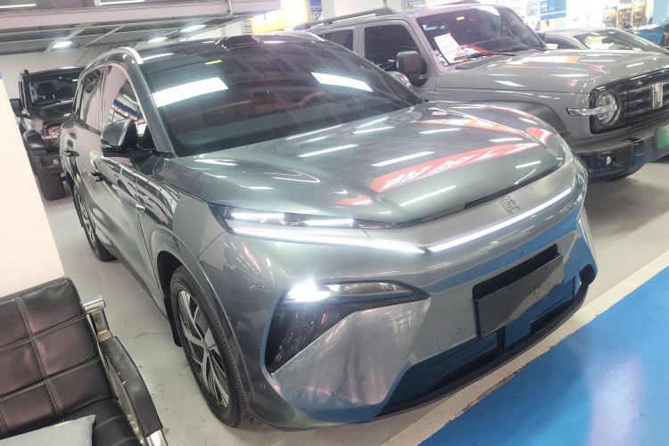 Used BYD Tang L 2025 DM 215KM LiDAR Flagship Model Front Right 45 Deg
