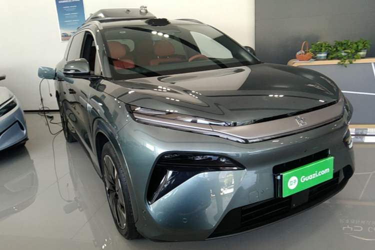 Used BYD Tang L 2025 DM 175KM Drone Player Edition Front Right 45 Deg