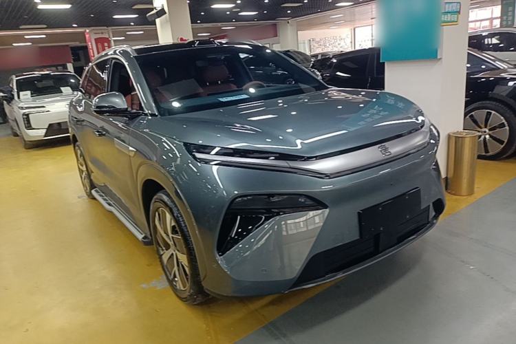 Used BYD Tang L 2025 EV 670KM LiDAR Flagship Version Front Right 45 Deg