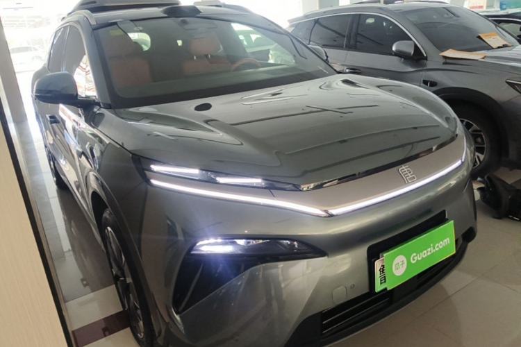 Used BYD Tang L 2025 DM 175KM Drone Player Edition Front Right 45 Deg
