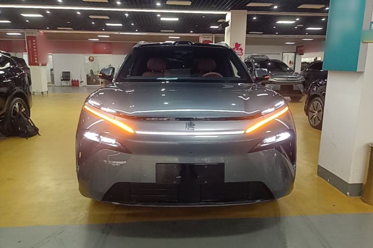 Used BYD Tang L 2025 EV 670KM LiDAR Flagship Version Front