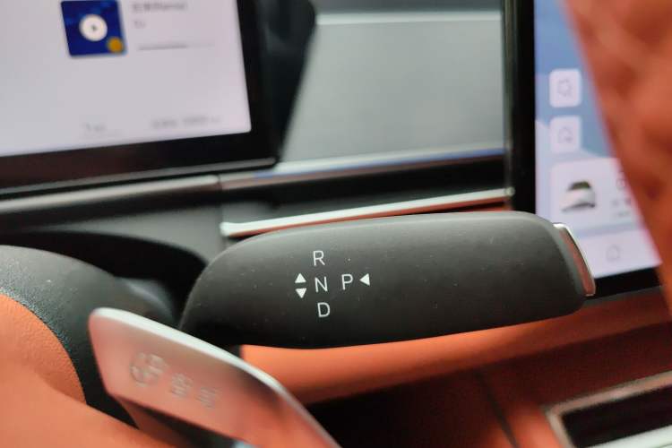 Used BYD Tang L 2025 EV 600KM All-Wheel-Drive LiDAR Flagship Model Gear Lever