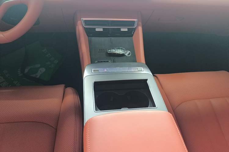 Used BYD Tang L 2025 DM 175KM Drone Player Edition Gear Lever