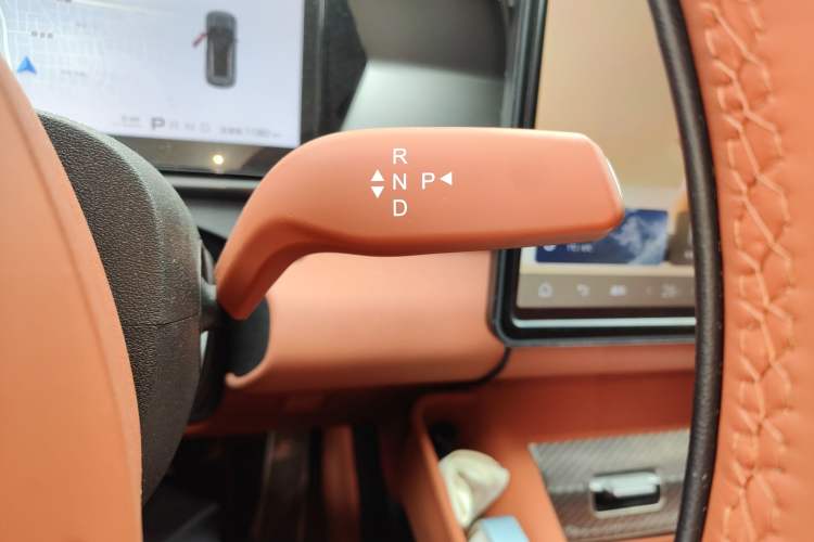 Used BYD Tang L 2025 DM 200KM Four-Wheel Drive LiDAR Flagship Model Gear Lever