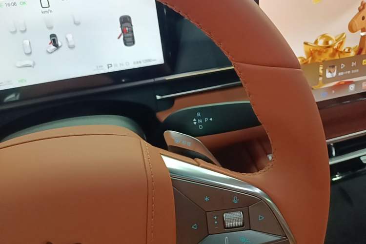 Used BYD Tang L 2025 DM 175KM Drone Player Edition Gear Lever