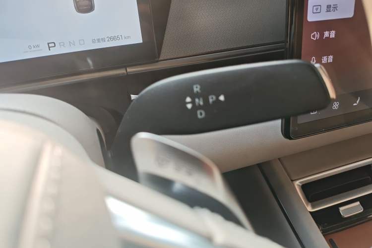 Used BYD Tang L 2025 EV with 670 km Range LiDAR and Premium Features Gear Lever
